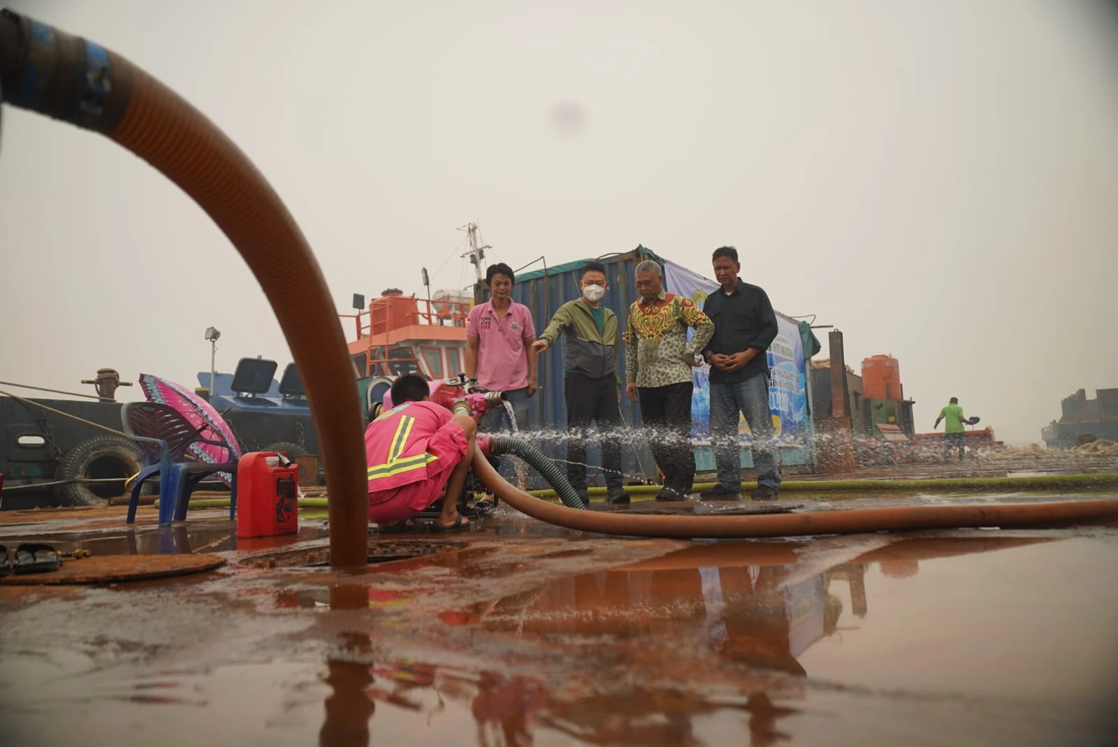 Lima Juta Liter Air Tawar Tiba di Parit Mayor